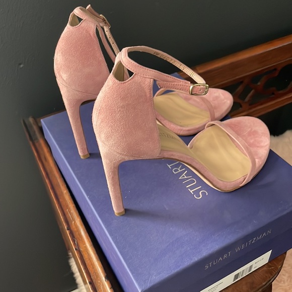 Stuart Weitzman Nudistsong Heels. Barely worn. Bubble Gum Pink Suede - Picture 4 of 4